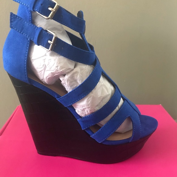 Shoe Dazzle Blue high heeled wedges